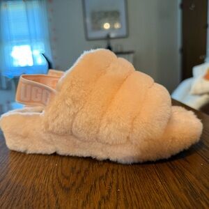 NWOT UGG Soft Peach Fluffy Slippers